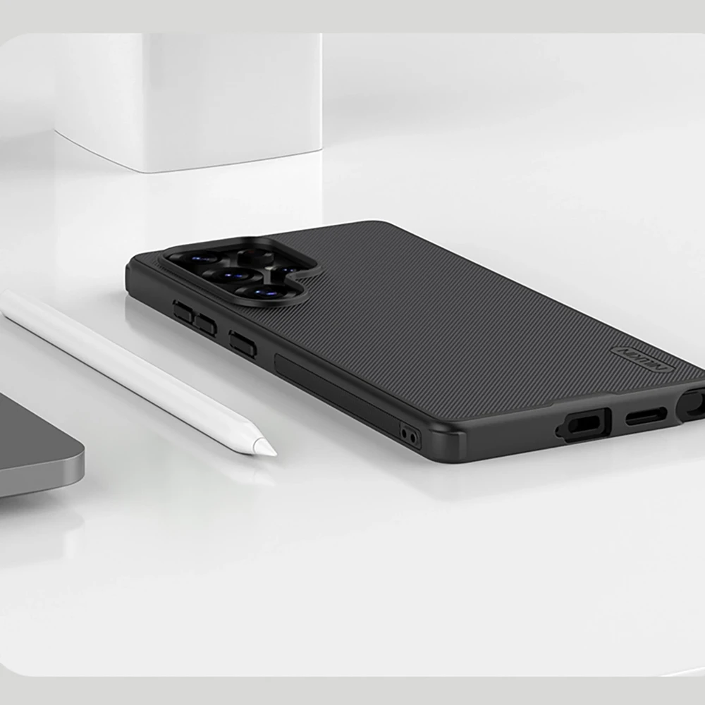 Nillkin Super Frosted Shield Pro Magnetic Case Samsung S25 Ultra su MagSafe – dėklas telefonui juodos spalvos
