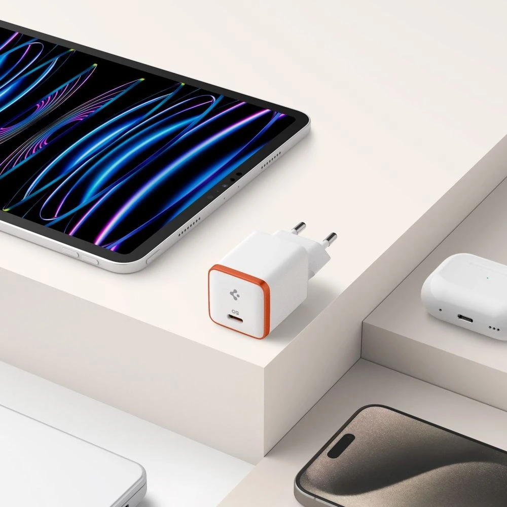 Spigen ArcStation Essential EE301EU – Wall Charger USB-C PD + QC3.0 30W (Baltas)