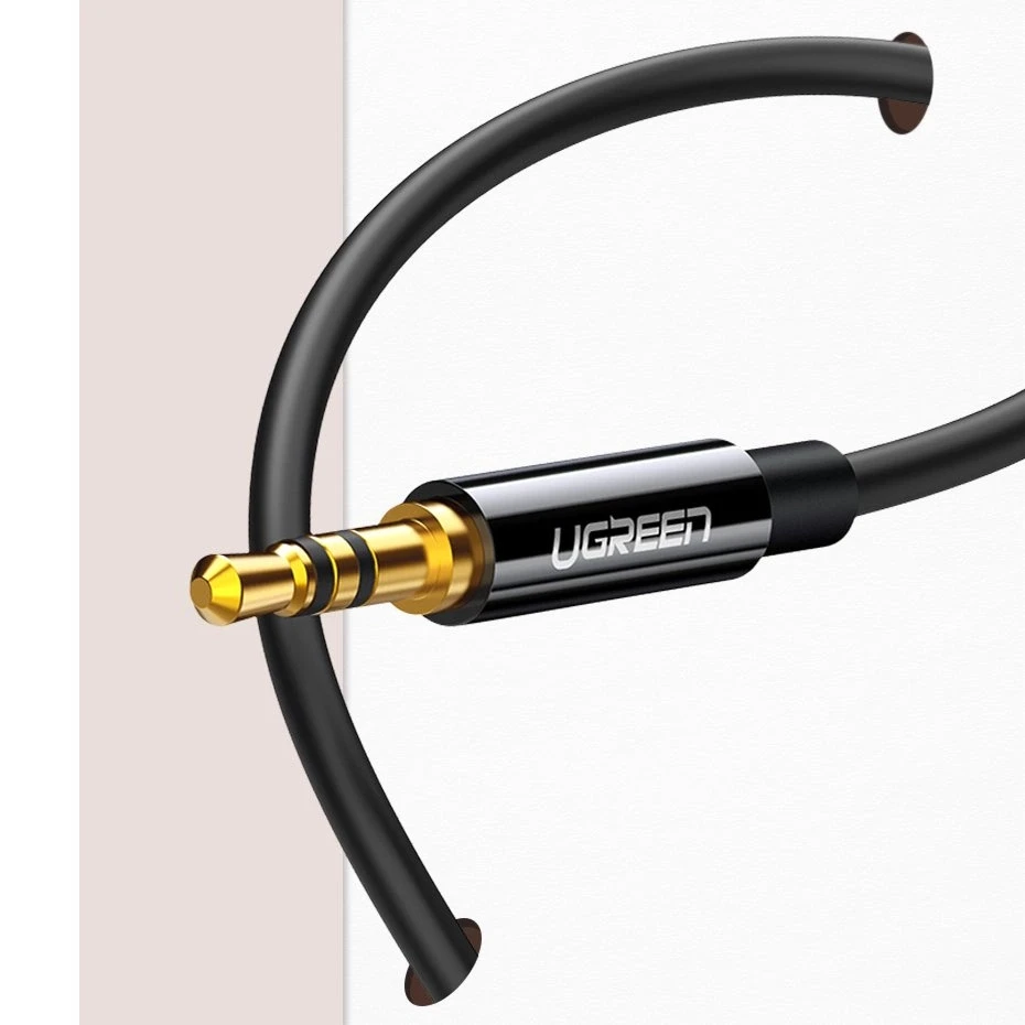 UGREEN AV123 AUX 3.5mm kištukas - 2x 3.5mm lizdai kabelis 0.25m juodas