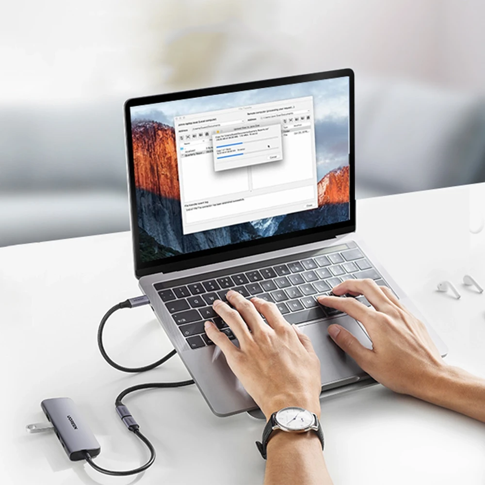 Kabelio nikeliavimas UGREEN US372 USB Type C 3.1 Gen2 nuo vyriškos iki moteriškos 1 m (juodas)