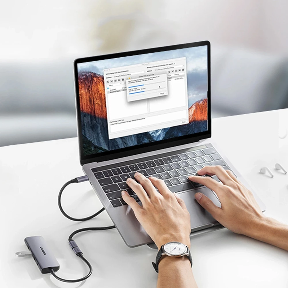 Kabelio nikeliavimas UGREEN US372 USB Type C 3.1 Gen2 nuo vyriškos iki moteriškos 0.5 m (juodas)
