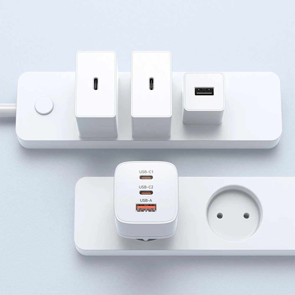 Wozinsky CGWCW 65W GaN sieninis įkroviklis USB-A / 2 x USB-C - Baltas