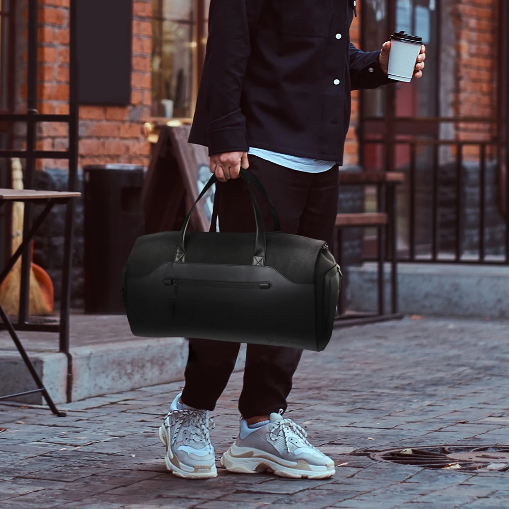 Kelioninis krepšys Wozinsky Premium(50 l) – juodos spalvos