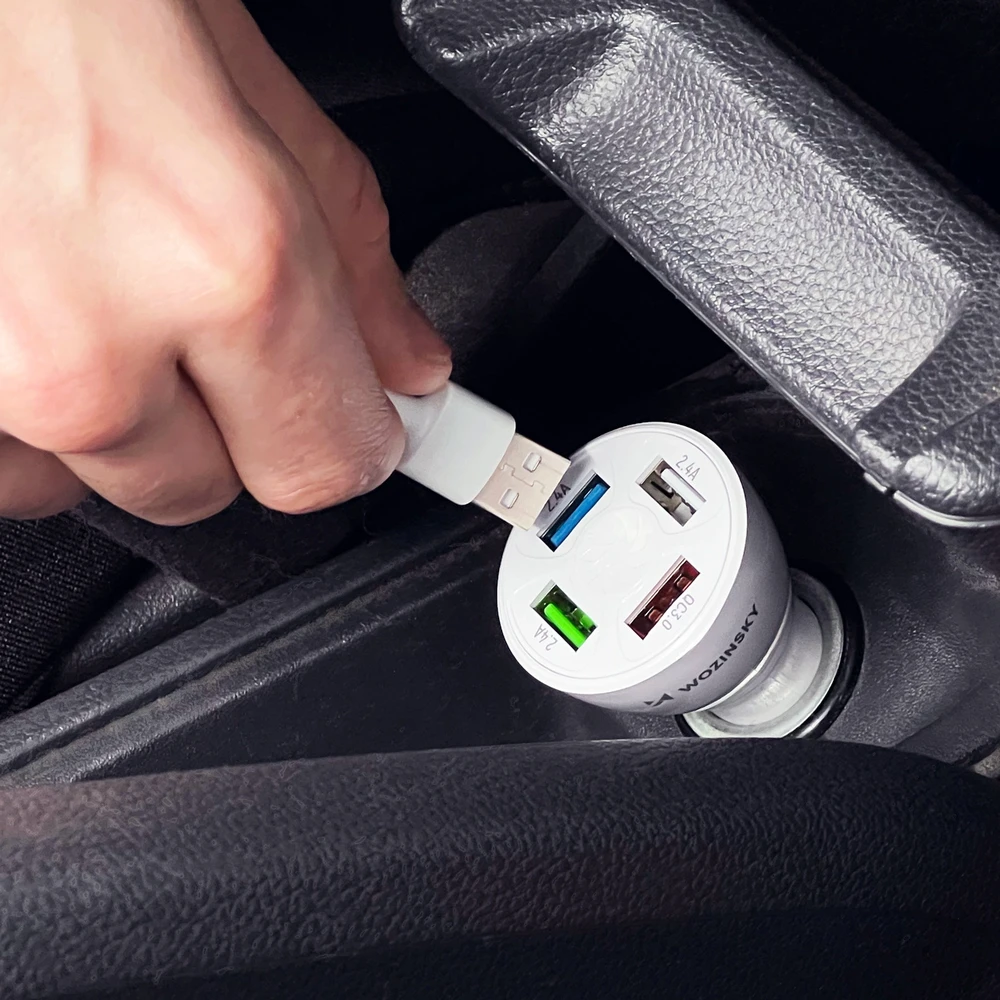 Wozinsky WCCAW 50W 4x USB-A QC automobilinis įkroviklis – baltos spalvos