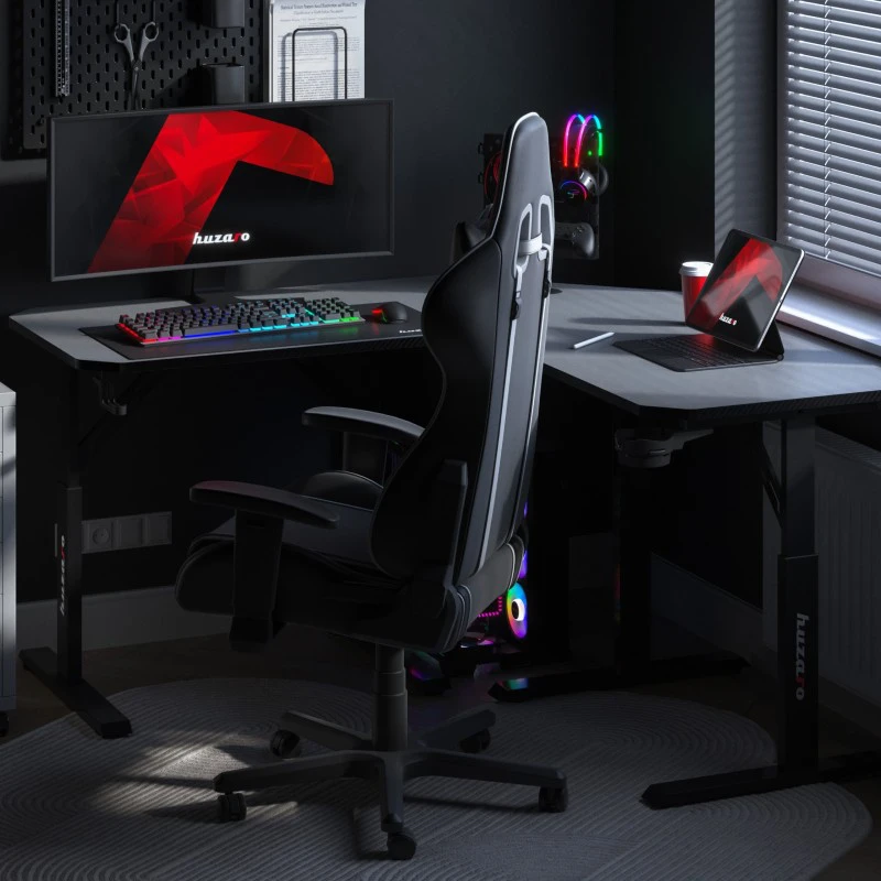 Huzaro Hero 7.3 kampinis stalas su įranga