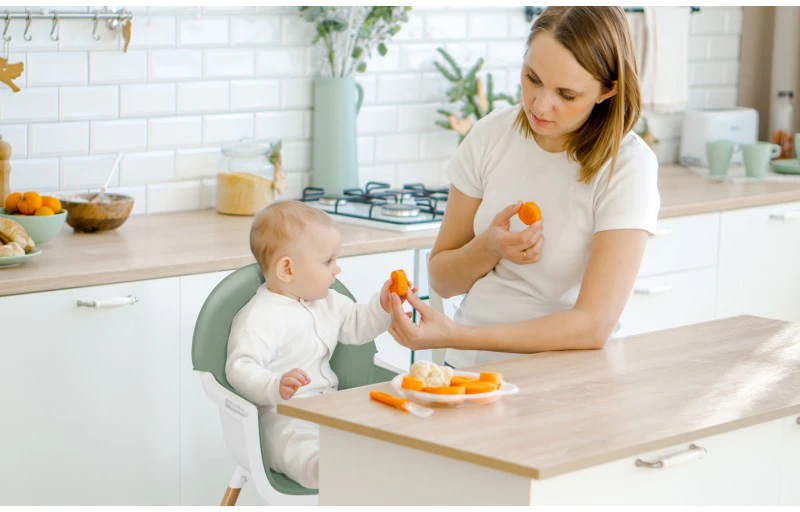 TULANO sulankstoma maitinimo kėdutė, medinė, žalia, 2in1, 25kg, 6 mėn-6 metai