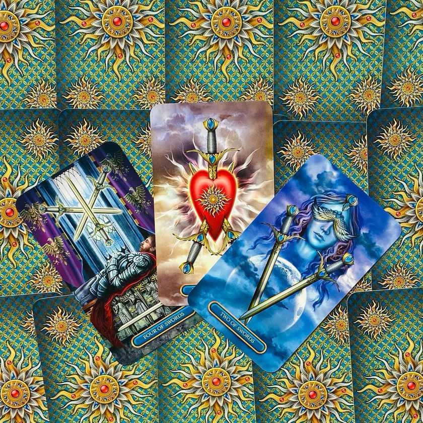 Originalios Llewellyn taro kortos " Gilded Tarot Royale" + vadovas