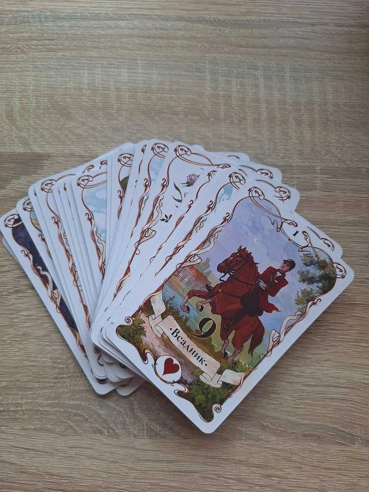 Komplektas dėžutėje - Tarot Lenormand: 36 kortos + knygutė