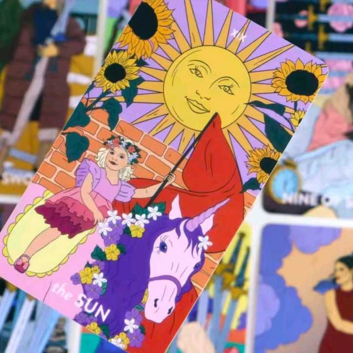 Taro kortos "Neoteric Feminine Tarot"