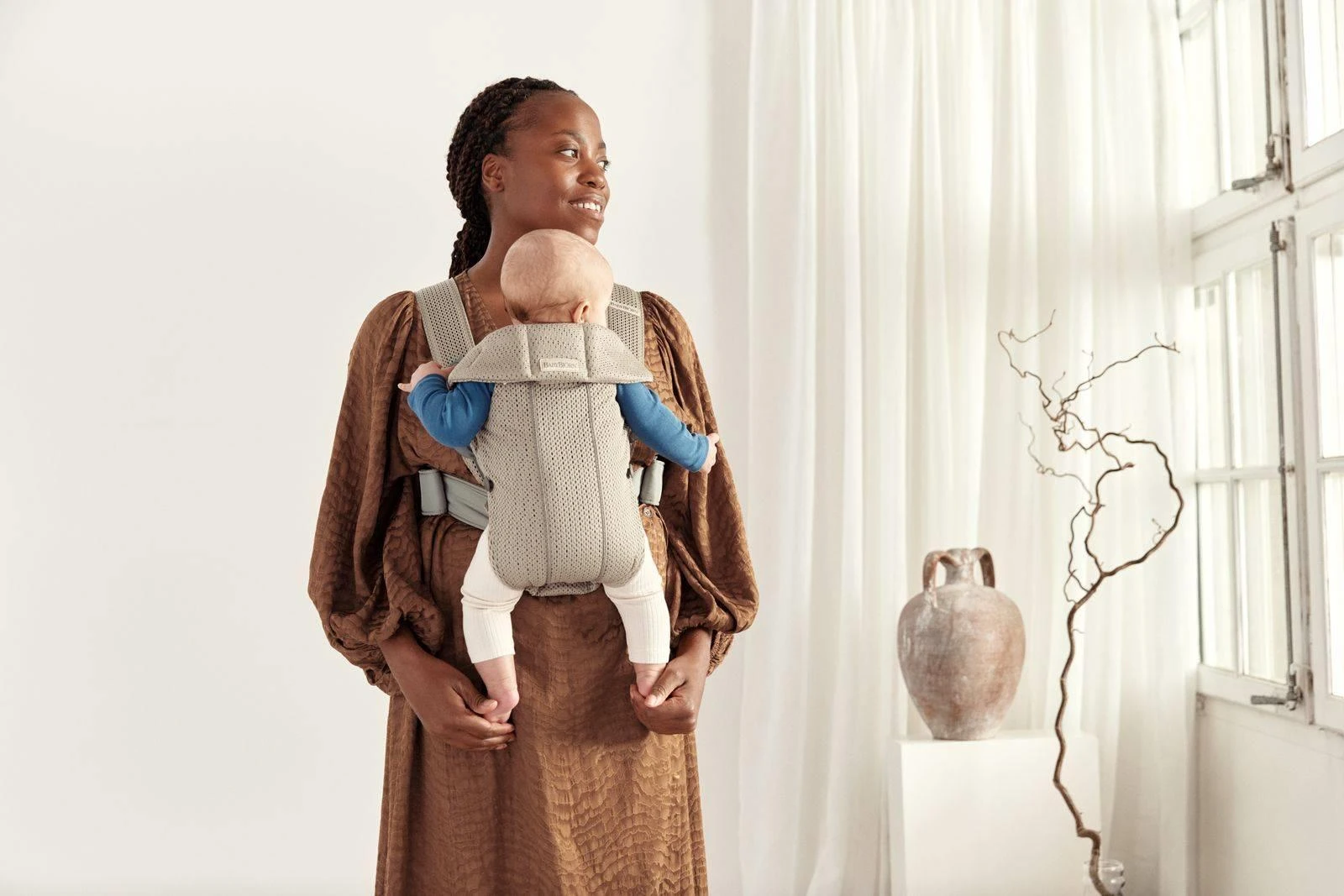BABYBJORN nešioklė Mini Greige 3D Mesh
