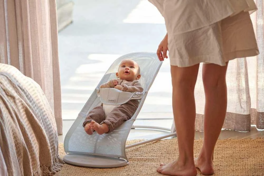 BABYBJORN gultukas Balance Soft Mesh, sidabrinis/baltas, 005129A