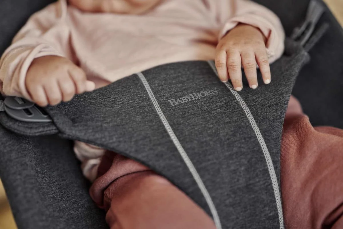 BABYBJÖRN gultukas BLISS 3D Jersey, tamsiai pilkas