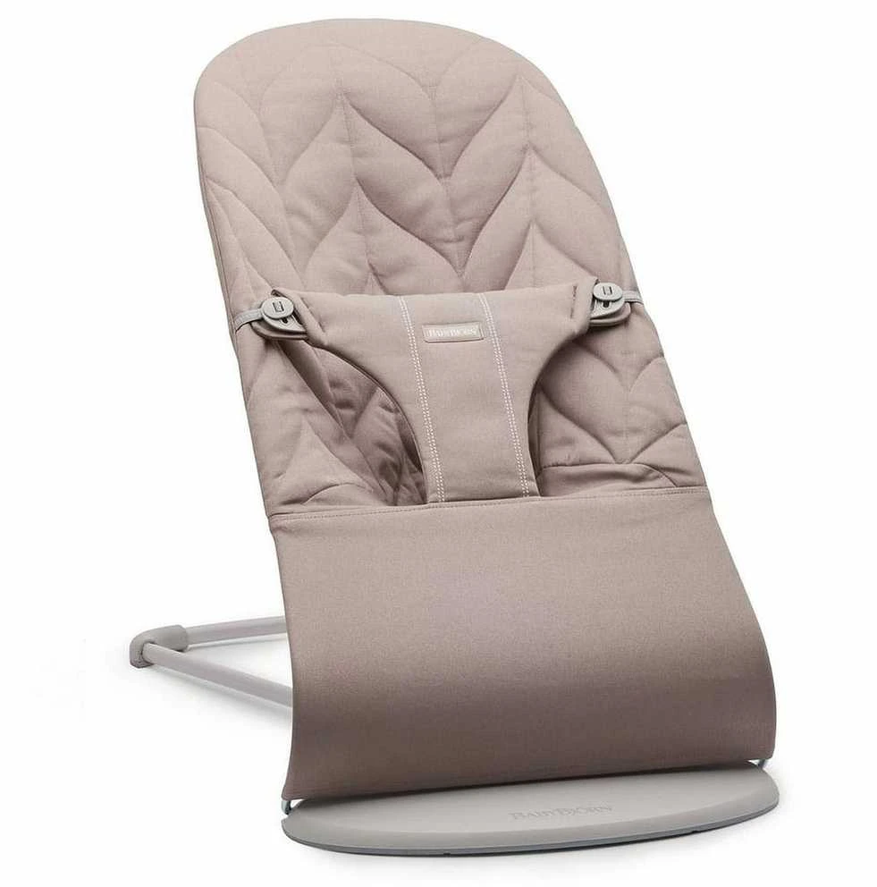 BABYBJORN gultukas BLISS Woven Petal Quilt, sand pilkas, 006317 (Nemokamas pristatymas)