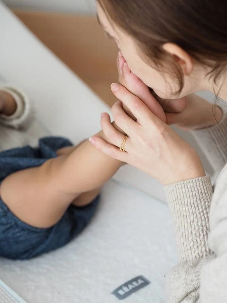 BEABA SOFALANGE VYSTYMO LENTOS SU PAKĖLIMU NUO GERL UŽVALKALAS, Baltas