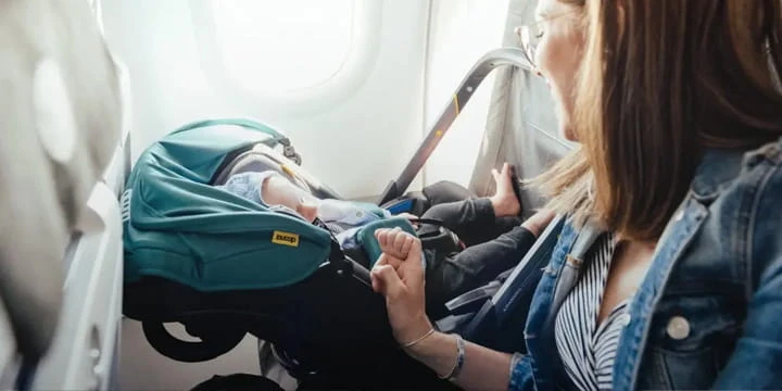 Automobilinė kėdutė - vežimėlis Doona X, 0-13 kg, Ocean Mėlyna aprašymas - Prekės nuotrauka Automobilinė kėdutė - vežimėlis Doona X, 0-13 kg, Ocean Mėlyna aprašymas - Prekės nuotrauka