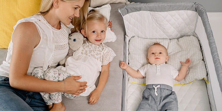 Lovytė Lionelo Theo, Dark Pilkas aprašymas - Prekės nuotrauka Lovytė Lionelo Theo, Dark Pilkas aprašymas - Prekės nuotrauka