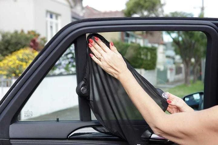 DREAMBABY - reguliuojamas automobilio skydelis nuo saulės su UV apsauga