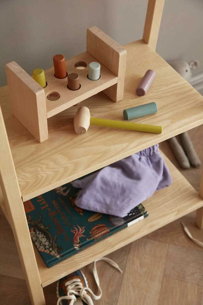 Kids Concept Vaikiškas konceptas – Suoliukas su plaktuku | Daugiaspalvis (NEO)