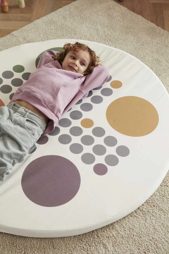 Kids Concept Vaikiškas koncepcija - grindų čiužinys - Ludo žaidimas | Daugiaspalvis (VAIKŲ PAGRINDAS)