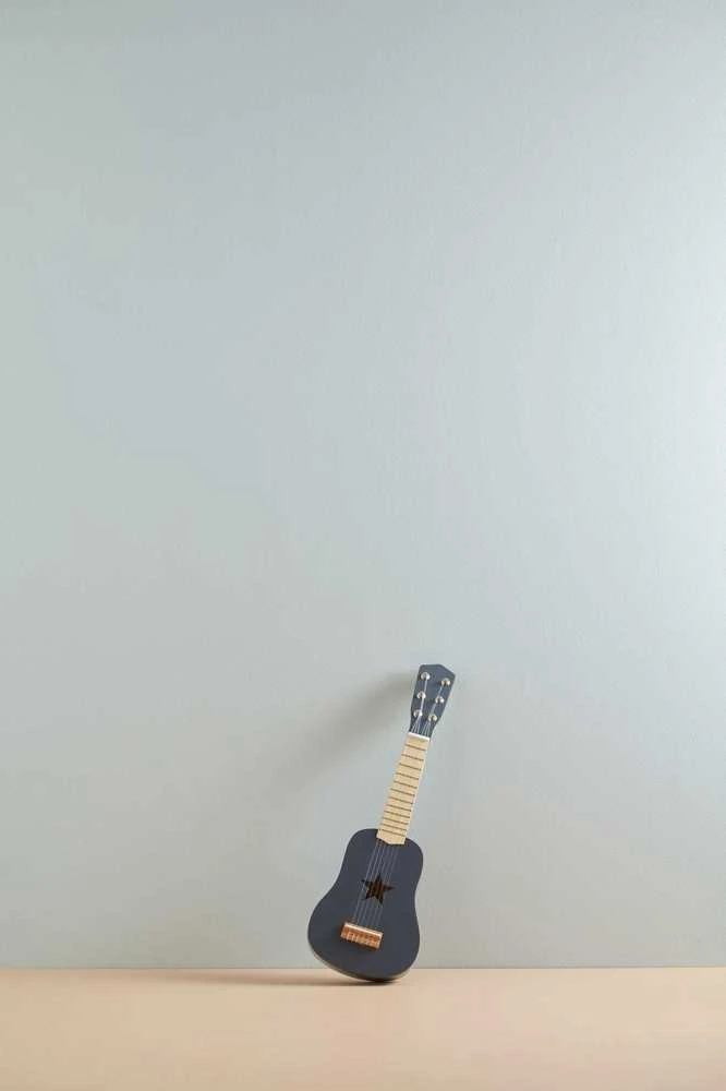 Kids Concept Vaikiška koncepcija - Gitara | Tamsiai pilka (VAIKŲ PAGRINDAS)