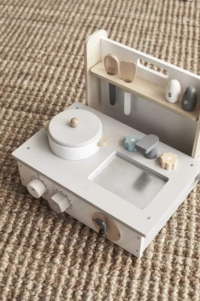 Kid's Concept - Mini nešiojama virtuvė | Daugiaspalvis (KID'S HUB)