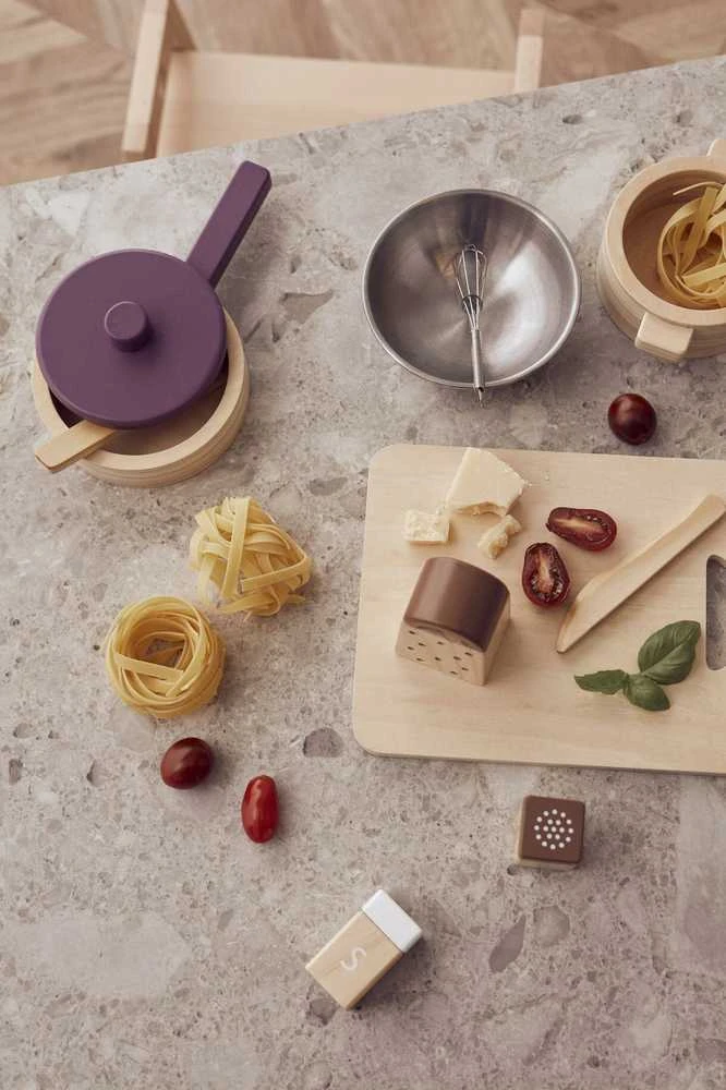 „Kids Concept“ – žaidimų rinkinys virtuvės reikmenims BISTRO (1000566)