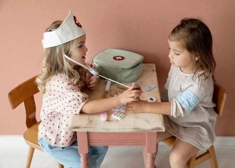 Gydytojo rinkinys lagaminėlyje Little Dutch