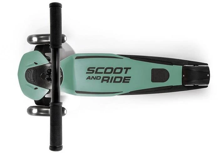 Scoot and Ride Scoot & Ride Highwaykick 5 LED Forest