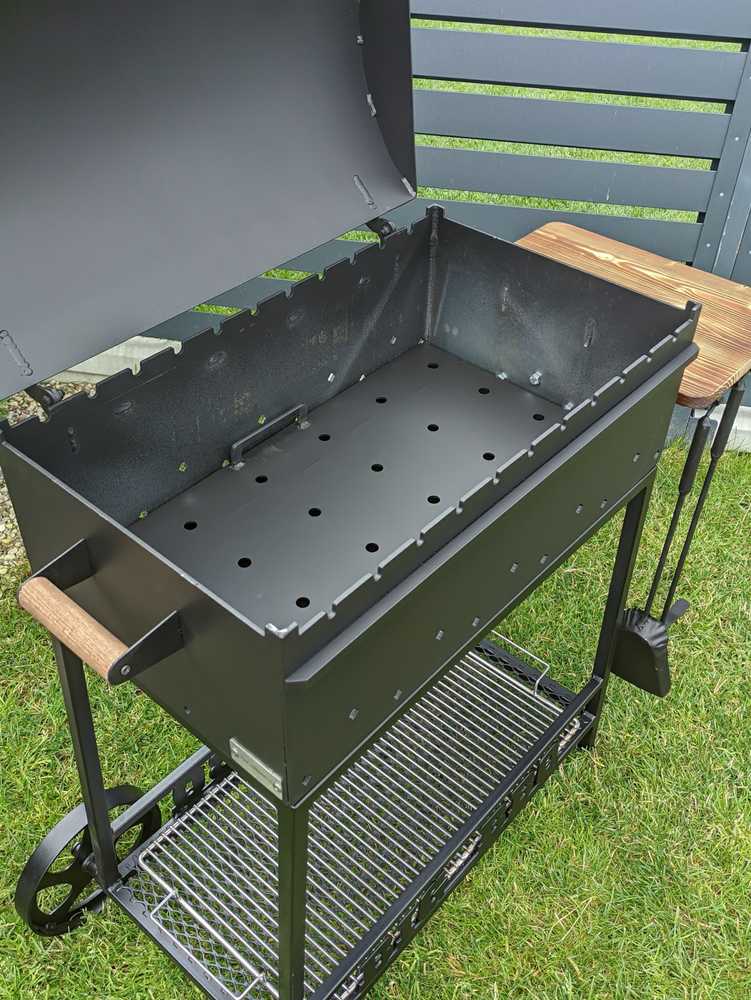 Bbq Expert Šašlykinė 104x47x92 cm, pilnas komplektas, metalo storis 4mm