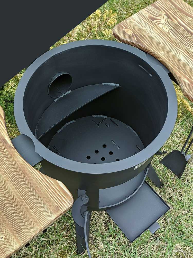 Kazan Mangal Krosnelė Premium su lentynomis 12-16L kazanui / skersmuo 40cm / plienas 3mm