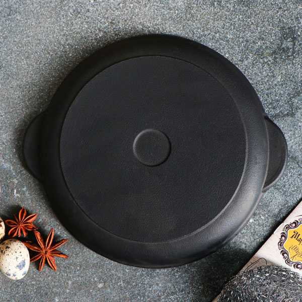 Ketaus WOK kazanas 8L ir 5 ketaus lėkštės «MAYSTERNYA»