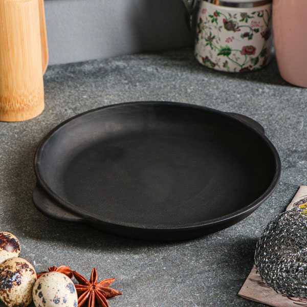 Ketaus WOK kazanas 8L ir 5 ketaus lėkštės «MAYSTERNYA»