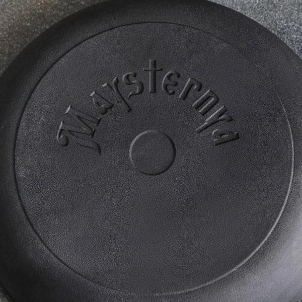 Maysternya Ketaus keptuvė 26*6 сm su medine rankena | T305