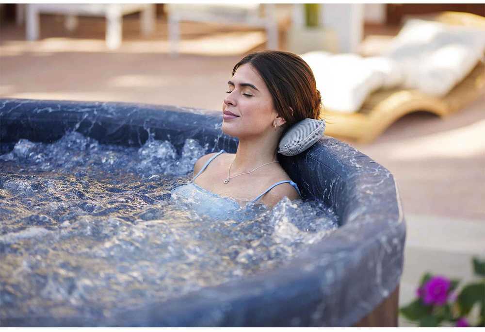 „Lay-Z-Spa Toronto SMART Air Jet Jacuzzi BESTWAY