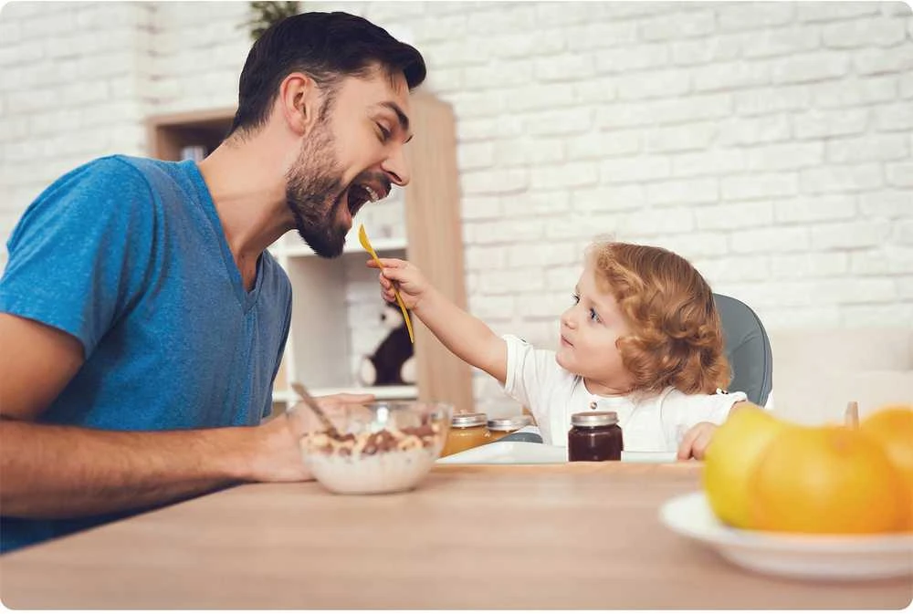 Ricokids Mani maitinimo kėdutė reguliuojama 3in 1, pilka