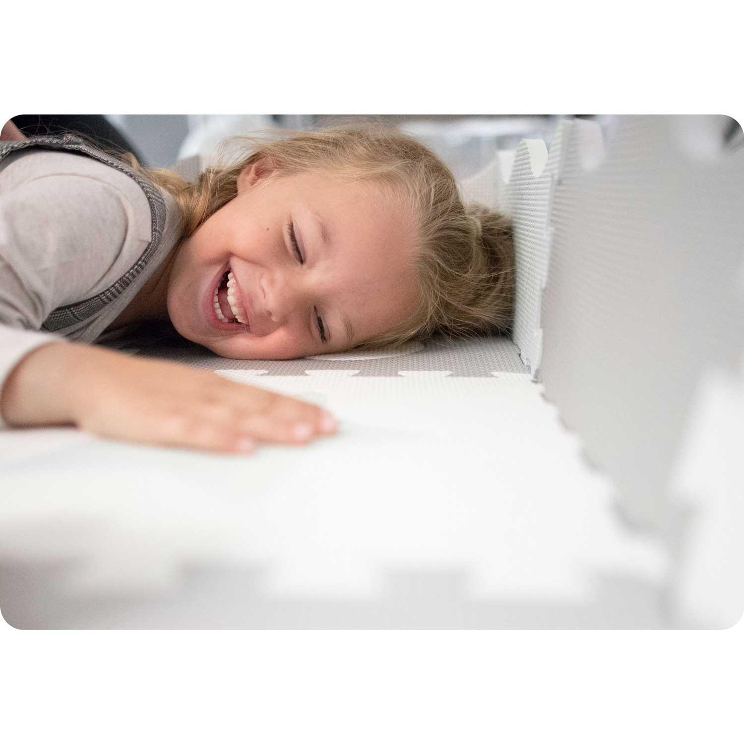 Ricokids Nukido Putplasčio dėlionės kilimėlis 150x150cm 16 vnt.