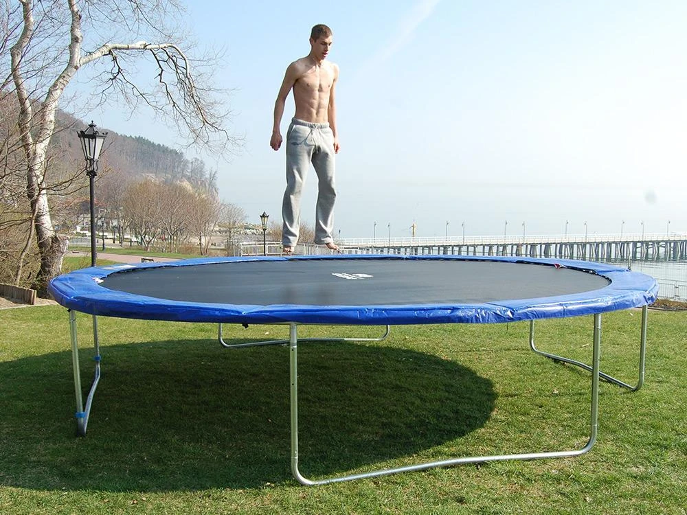 Mėlynas 252 cm batuto uždangalas naudojimo metu