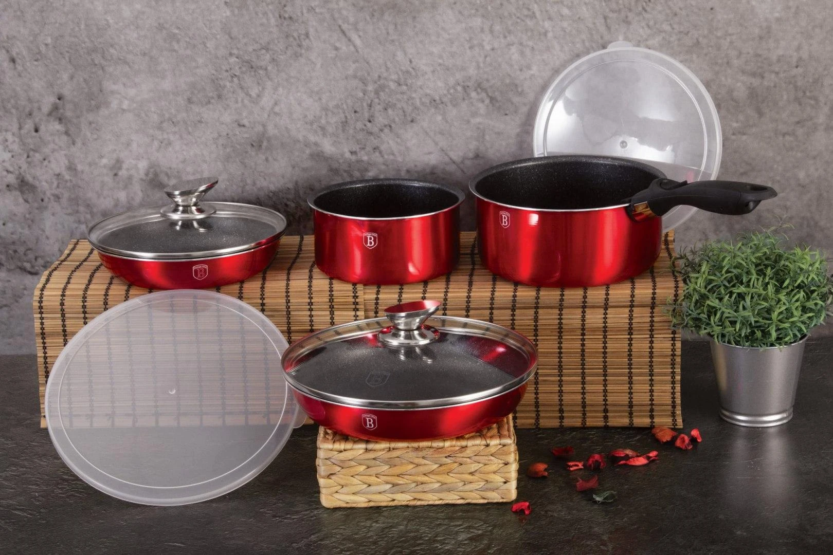 9 DALIES PUODŲ RINKINYS. CLICK & COOK BERLINGER HAUS METALLIC LINE BURGUNDY BH-6145