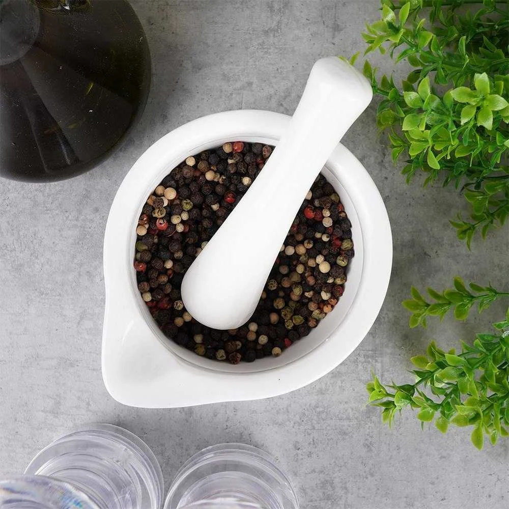 Excellent Houseware Porceliano prieskonių grūstuvė balta - stovėti ir praktiška