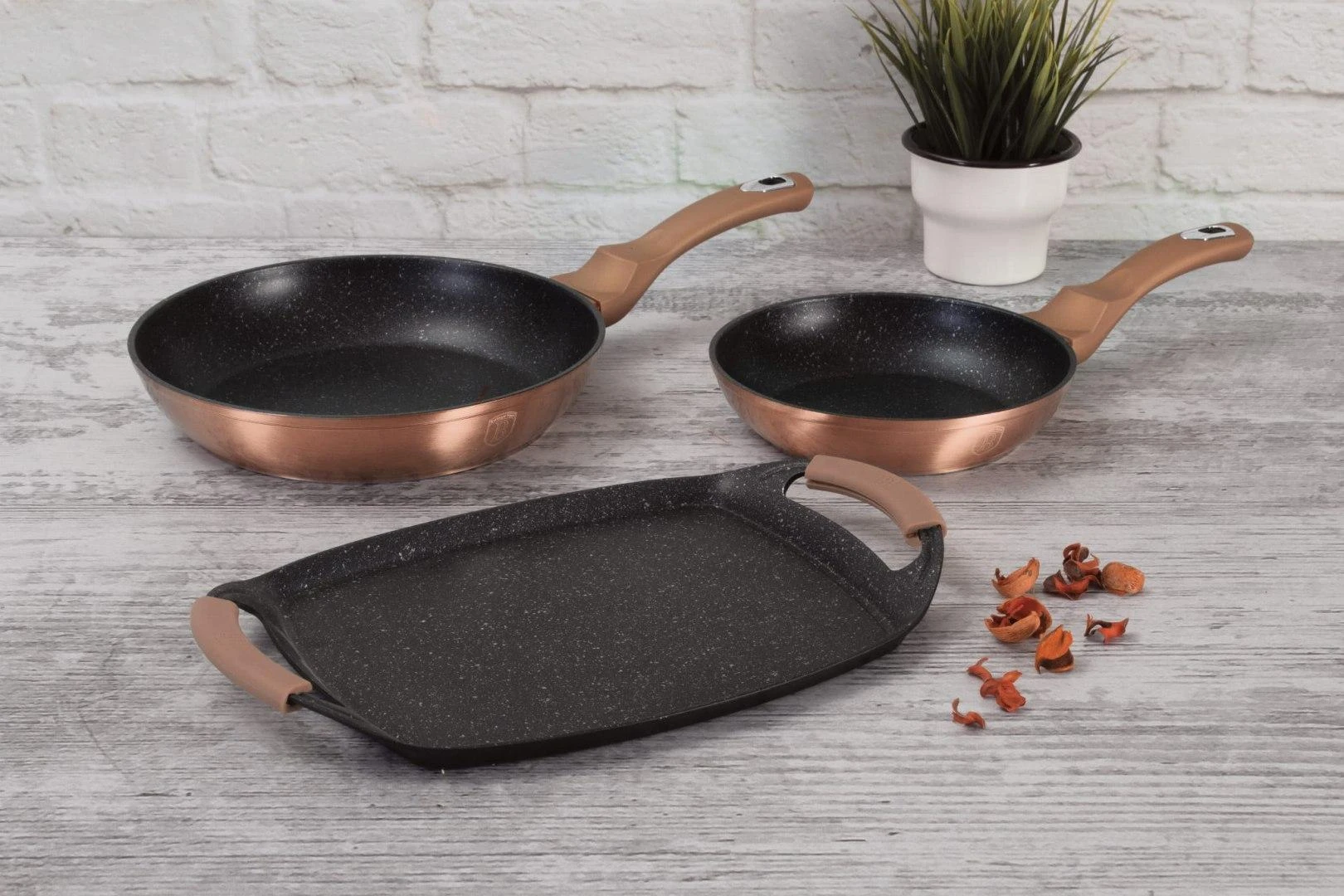 Keptuvė Berlinger Haus grilio Metallic Line Rose Gold Edition 26cm 3vnt.