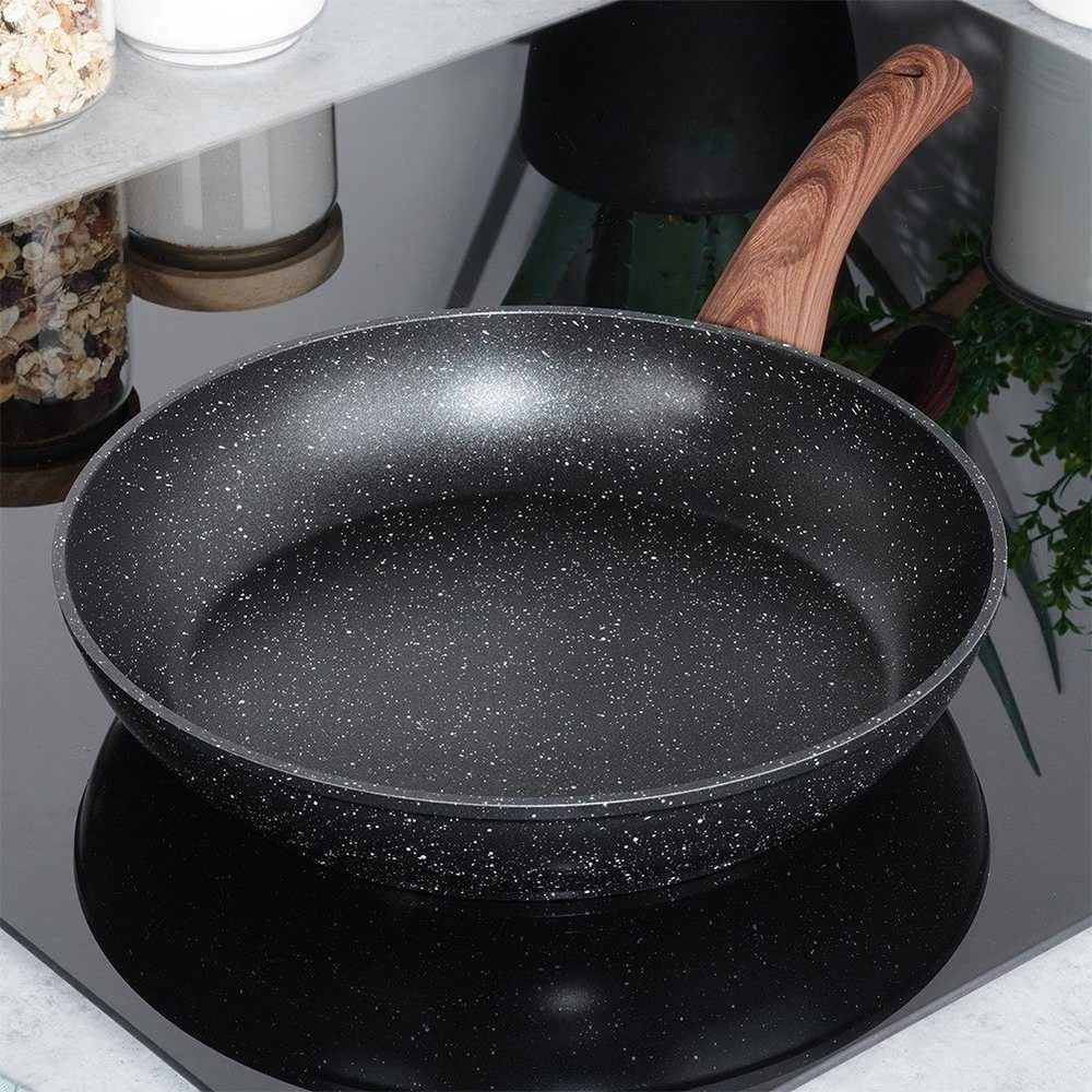 Keptuvė Vilde Juodas&amp;amp;Wood 26 cm aliuminė su granitine danga