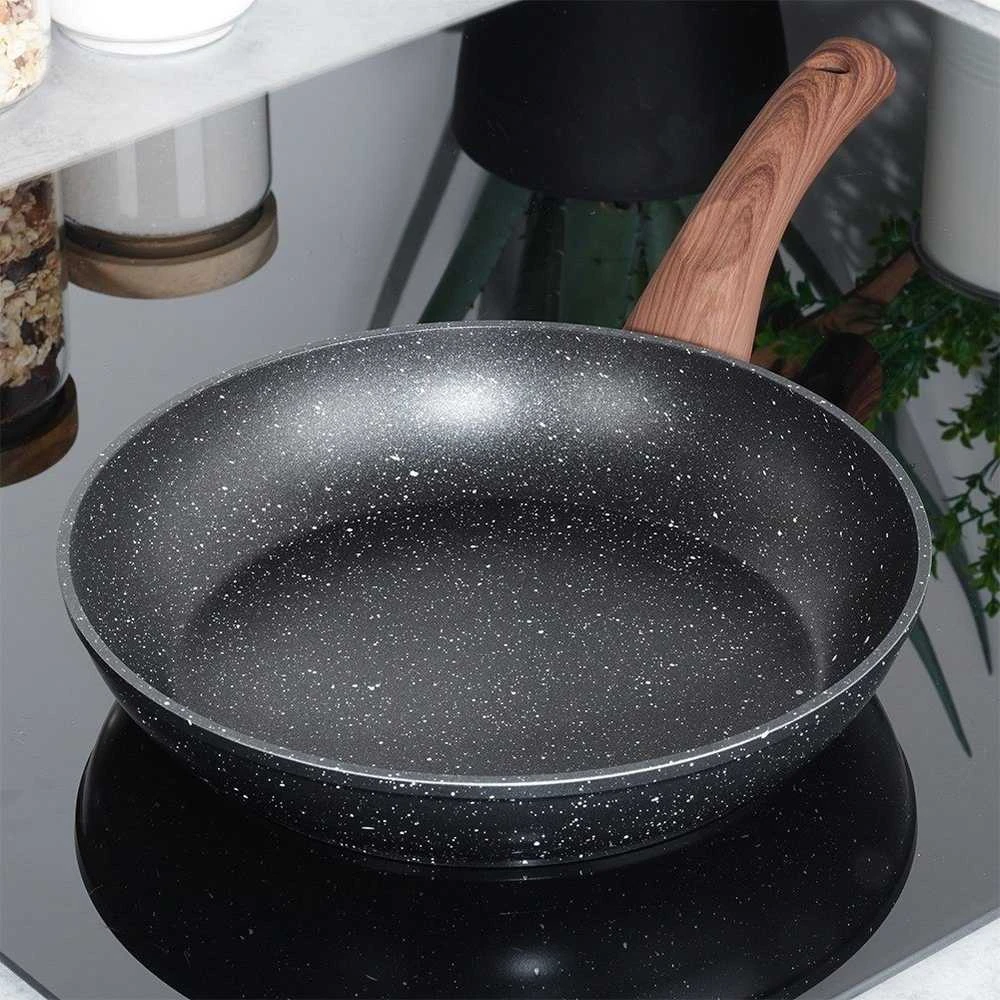 Keptuvė Vilde Juodas&amp;amp;Wood 24 cm aliuminė su granitine danga