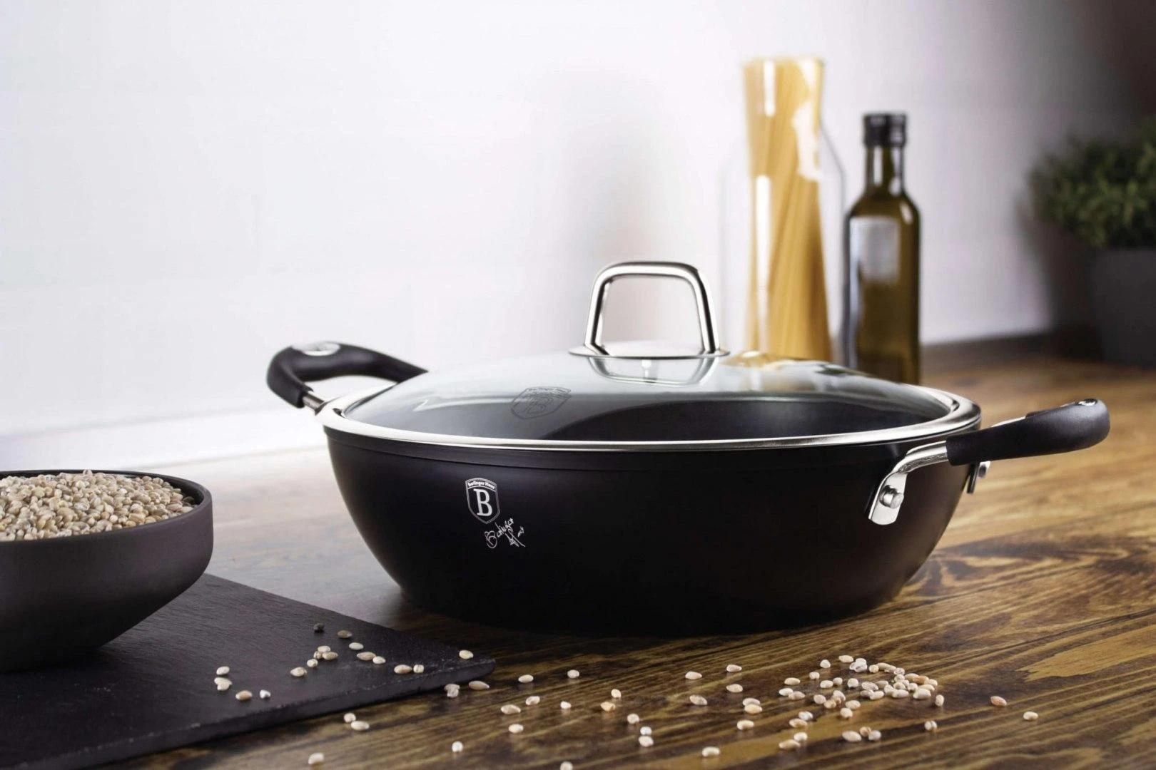 Berlinger Haus TITANIUM POT LOW 28cm 3,8L BERLINGER HAUS Juodas PROFESSIONAL LINE BH-6125