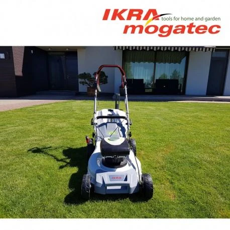Akumuliatorinė savaeigė vejapjovė 80 V (2 × 40 V) 2 × 2,5 Ah IKRA IAM 40-4625 S - KOMPLEKTAS