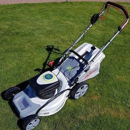 Akumuliatorinė savaeigė vejapjovė 80 V (2 × 40 V) 2 × 2,5 Ah IKRA IAM 40-4625 S - KOMPLEKTAS