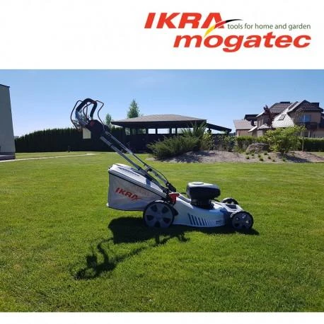 Akumuliatorinė savaeigė vejapjovė 80 V (2 × 40 V) 2 × 2,5 Ah IKRA IAM 40-4625 S - KOMPLEKTAS