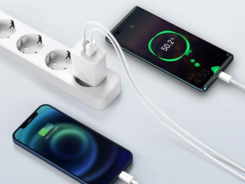 Baseus 20W įkroviklis kraunantis du telefonus vienu metu