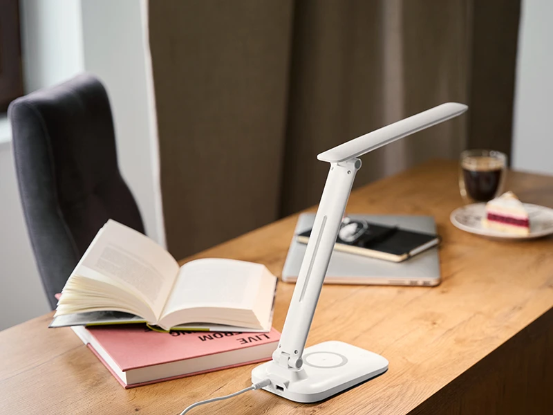 Tracer LumiCharge – LED Desk Lamp with 15 W Wireless Charging
