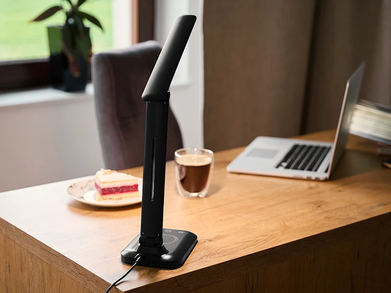 Tracer LumiCharge – LED Desk Lamp with 15 W Wireless Charging