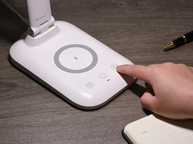 Tracer LumiCharge – LED Desk Lamp with 15 W Wireless Charging